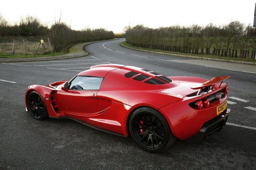  Hennessey Venom GT Red 2011 года  (фото 3 из 27)